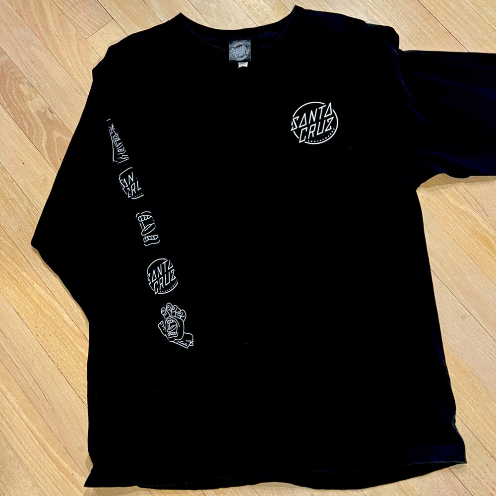 Men’s Santa Cruz skateboards long sleeved shirt size large.